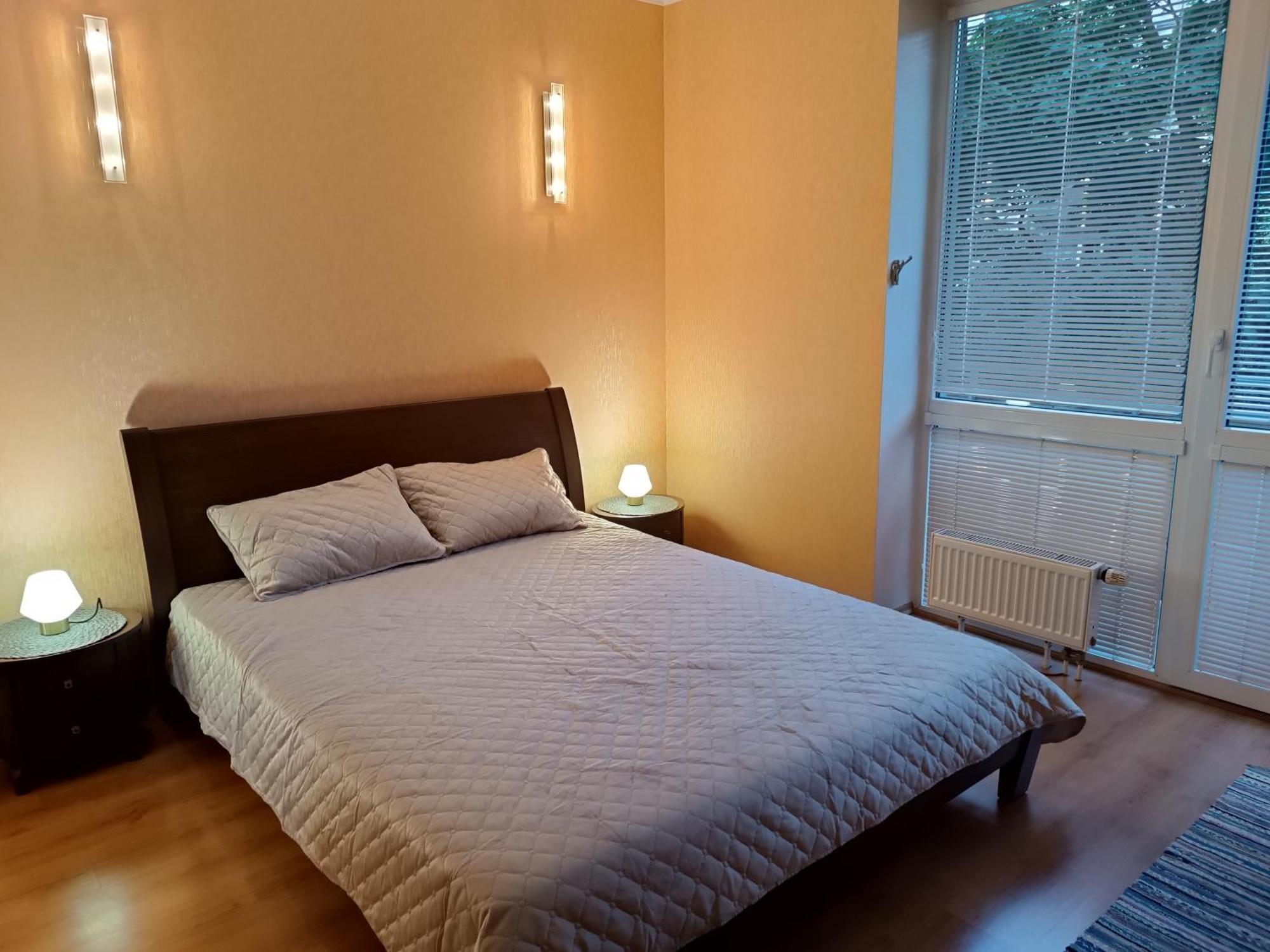 Quiet Dzelzavas Street Apartment リガ エクステリア 写真