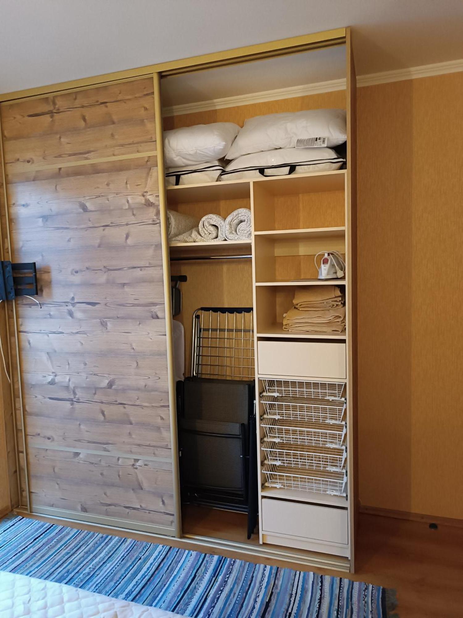Quiet Dzelzavas Street Apartment リガ エクステリア 写真